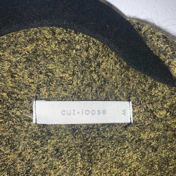 Cut Loose Women's Wool Vest Size M Green Lagenlook Pockets Boho Large Buttons - Picture 4 of 4